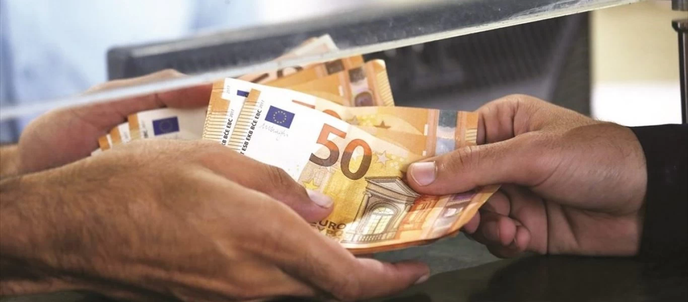 Αναδρομικά: Το χρονοδιάγραμμα με τις καταβολές 230.000 συνταξιούχων έως τον Ιούλιο - Ποιοι πληρώνονται σήμερα
